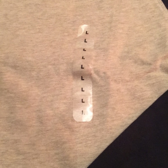 Gap long sleeved pullover - Picture 2 of 5